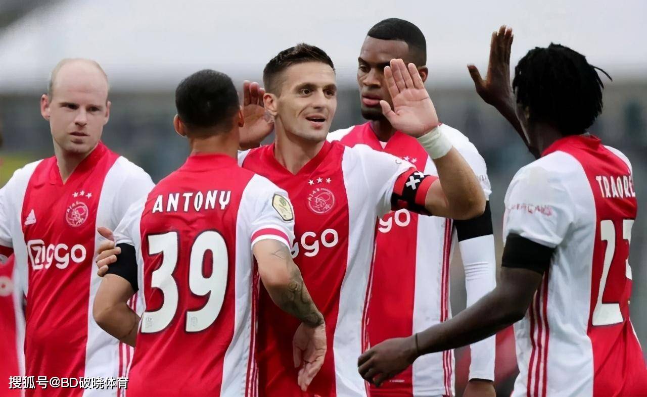 也展现了他 也展现了他