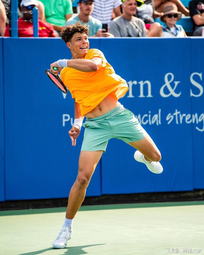 多个方面进 多个方面进